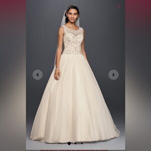 NWT Oleg Cassini Wedding gown size 14 - ivory champagne (altered)